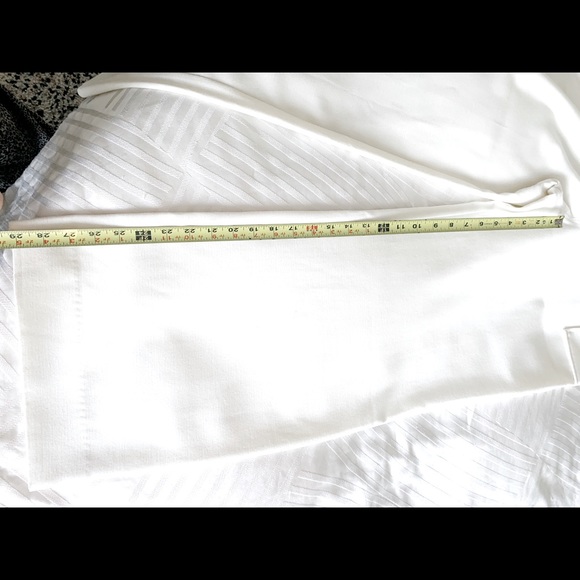 Gorgeous new without tags one piece jumpsuit - Picture 14 of 15